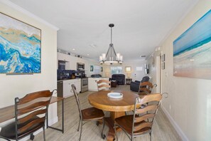Maison, plusieurs lits (Coral By The Sea) | Intérieur