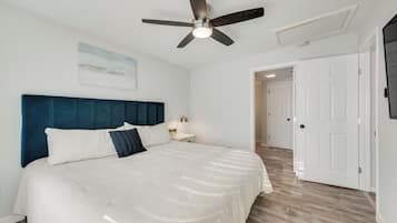 3 bedrooms, iron/ironing board, travel cot, free WiFi