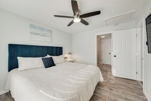 3 bedrooms, iron/ironing board, travel cot, free WiFi