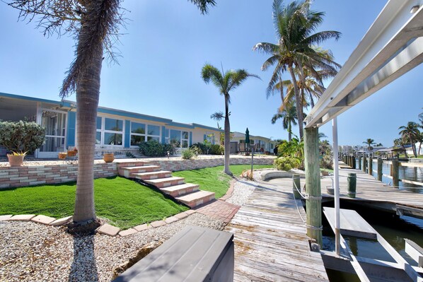 Property grounds - Aqua Oasis (Fort Myers Beach)