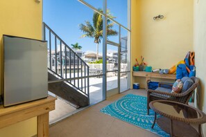 House, Multiple Beds (Drift Inn) | Interior