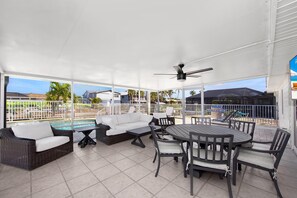 House, Multiple Beds (The Pink Lily) | Outdoor dining - The Pink Lily (Fort Myers Beach)