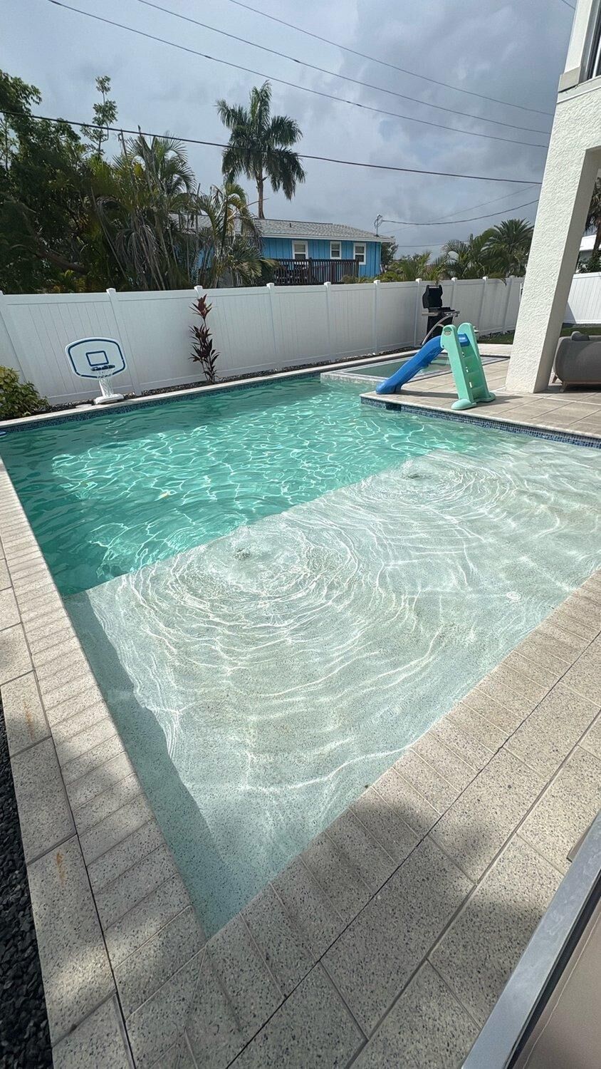 Casa, varias camas (Funky Conch) | Piscina
