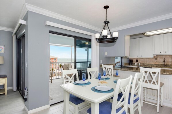 Dining - Bel Air Beach Club Penthouse 503 (Fort Myers Beach)
