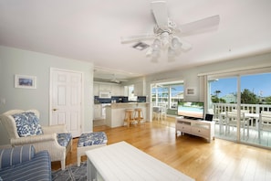 House, Multiple Beds (The Big Blue) | Living area