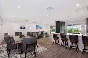 House, Multiple Beds (Changes In Latitudes) | Interior