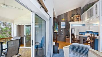 House, Multiple Beds (Blue Bayou) | Living area