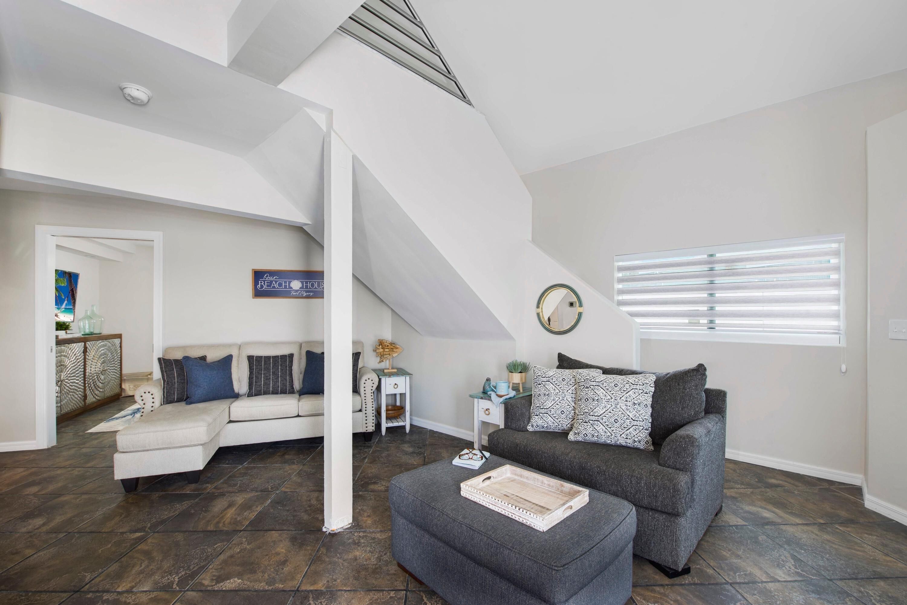 House, Multiple Beds (Hawkaritaville) | Living area