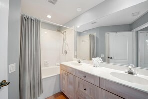 Condo, Multiple Beds (Palm Harbor #602) | Bathroom - Palm Harbor #602 (Fort Myers Beach)