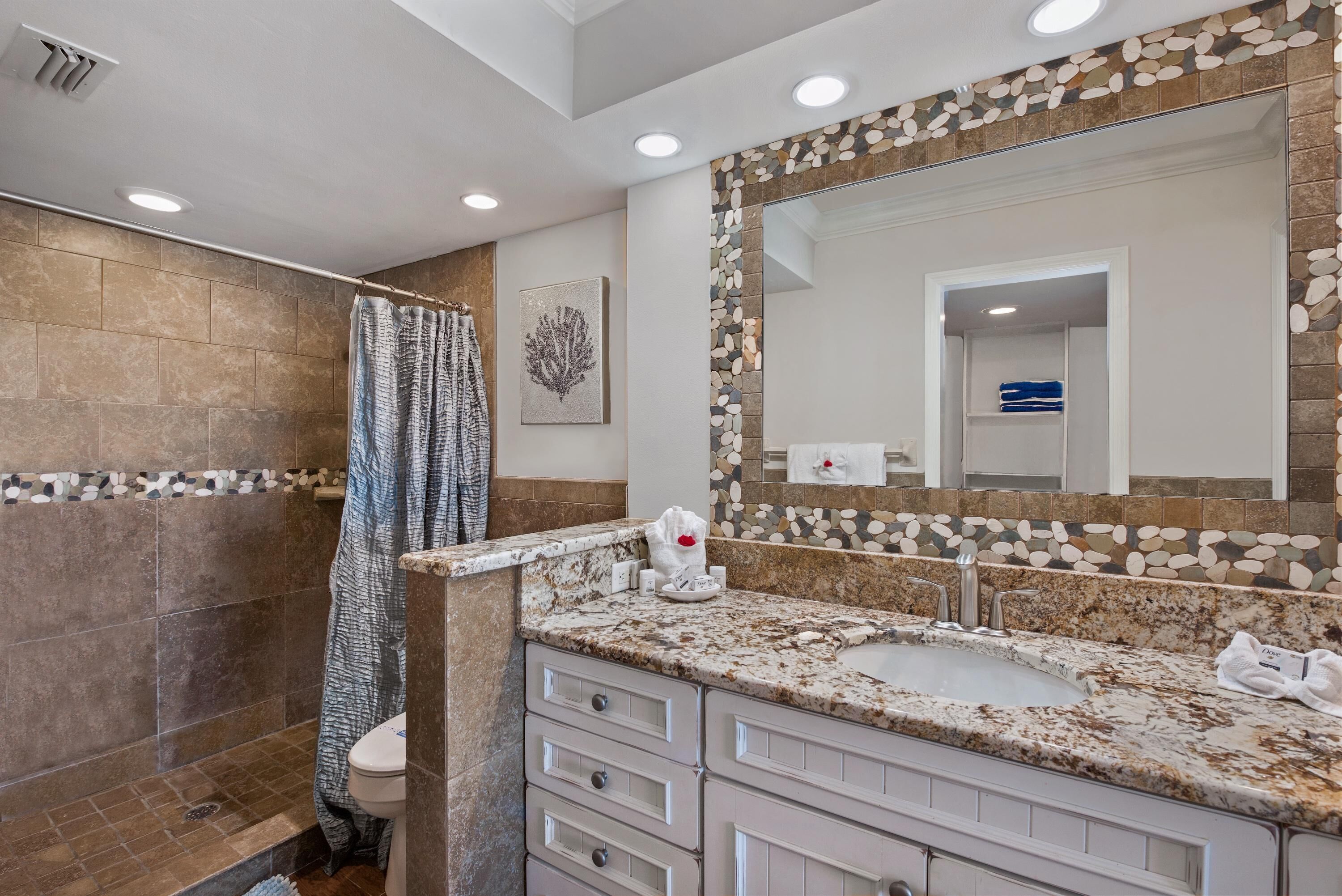 Condo, Multiple Beds (Pelican Watch #502) | Bathroom