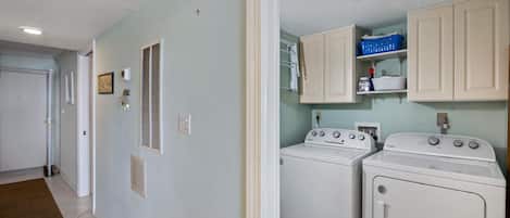 Apartment, Mehrere Betten (Pelican Watch #503) | Innenbereich