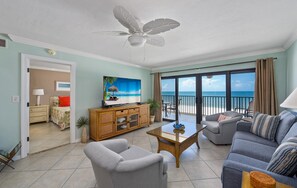 Condo, Multiple Beds (Pelican Watch #503) | Living area