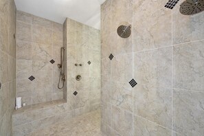 Ferienhaus, Mehrere Betten (Palm Royale) | Badezimmer