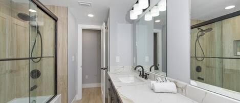 Maison, plusieurs lits (Seminole Sanctuary) | Salle de bain