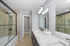House, Multiple Beds (Seminole Sanctuary) | Bathroom - Seminole Sanctuary (Fort Myers Beach)