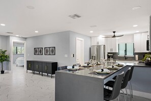 Maison, plusieurs lits (Ibis Landing) | Restauration