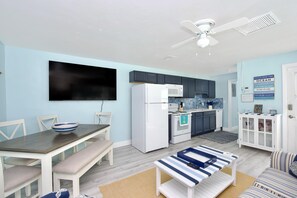 Rumah, Beberapa Tempat Tidur (Mermaid Tales 2BR #5 and #6) | Dapur pribadi | Oven dan pemanggang roti