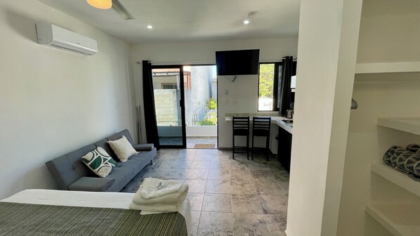 1 bedroom, free WiFi, bed sheets