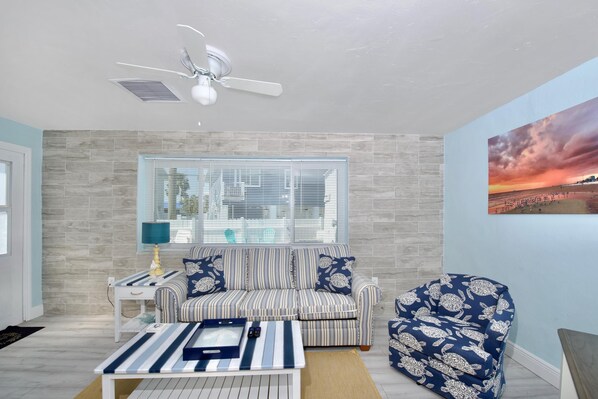 House, Multiple Beds (Mermaid Tales 3BR #1, #5, and #6) | Living area