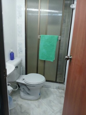 Towels, soap, toilet paper - Cozy and central apartment, excellent location very close to everything! (Bogotá)