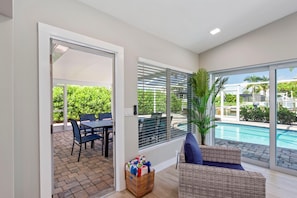 House, Multiple Beds (Beach and Bay) | Interior