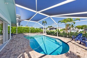 House, Multiple Beds (Beach and Bay) | Pool