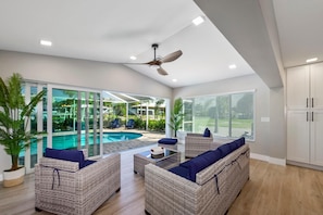 House, Multiple Beds (Beach and Bay) | Pool
