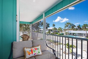 House, 1 King Bed with Sofa bed (Sea Salt Escape) | Property grounds