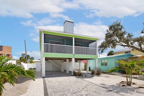 Maison, 1 très grand lit et 1 canapé-lit (Sea Salt Escape) | Extérieur