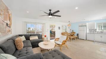 House, Multiple Beds (Endless Tides 2) | Living area