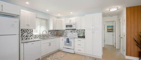 Nhà, nhiều giường (Endless Tides 2) | Bếp riêng | Lò nướng, lò nướng bánh mì