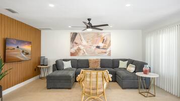 House, Multiple Beds (Endless Tides 2) | Living area