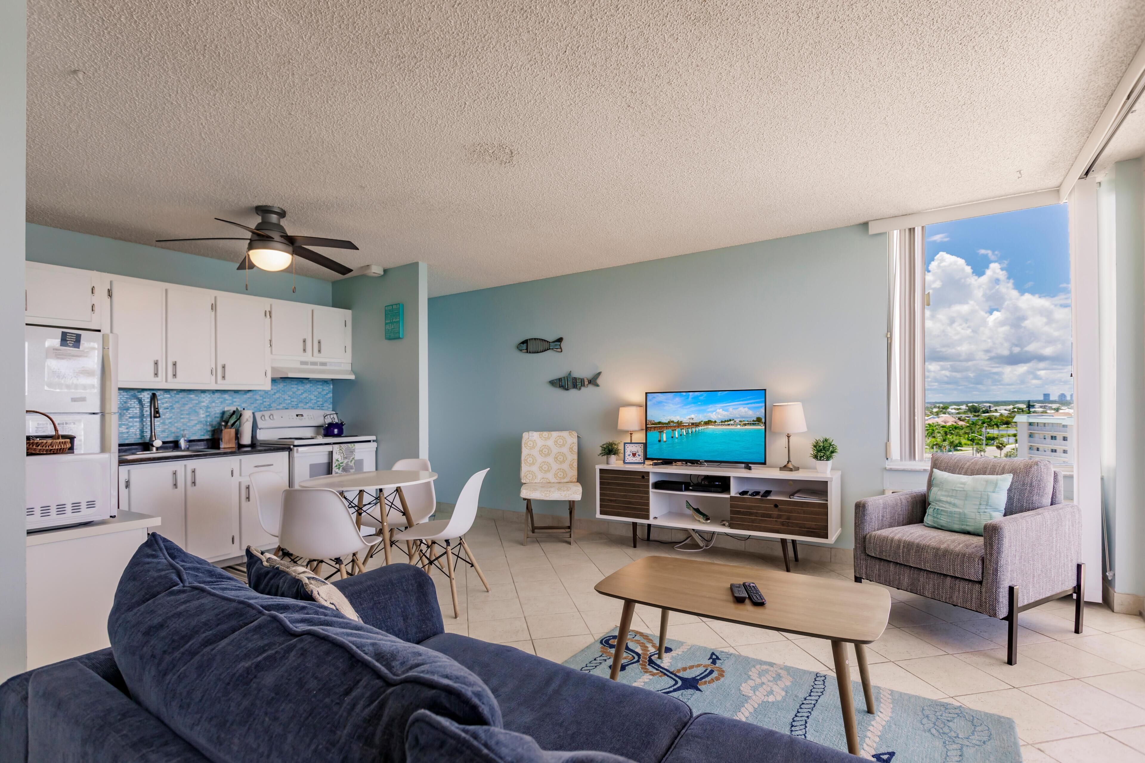 Condo, 1 cama King e sofá-cama (Estero Beach & Tennis 804-C) | Área de estar