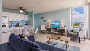 Appartement, 1 kingsize bed met slaapbank (Estero Beach & Tennis 804-C) | Woonruimte