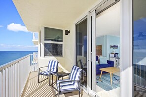 Apartamento, 1 cama de matrimonio grande con sofá cama (Estero Beach & Tennis 804-C) | Jardines del alojamiento
