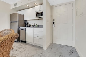Condo, 1 King Bed with Sofa bed (Lovers Key #806) | Private kitchen - Lovers Key #806 (Fort Myers Beach)