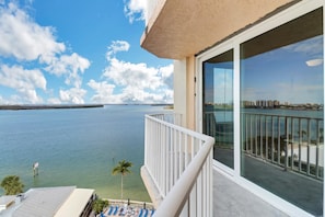 Condo, 1 King Bed with Sofa bed (Lovers Key #806) | Property grounds - Lovers Key #806 (Fort Myers Beach)