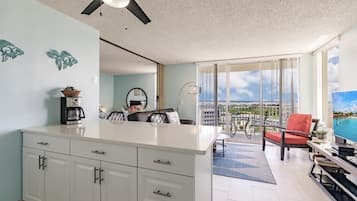 Condo, 1 King Bed with Sofa bed (Estero Beach & Tennis 1201-A) | Interior