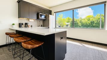 Fridge, microwave, coffee/tea maker, toaster