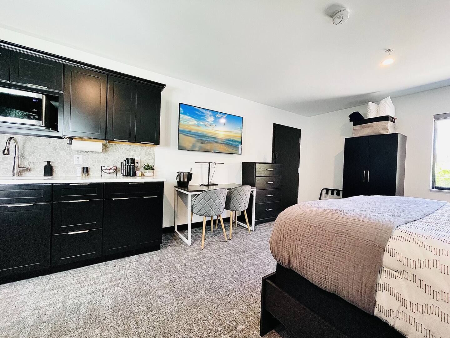 1 bedroom, desk, iron/ironing board, free WiFi