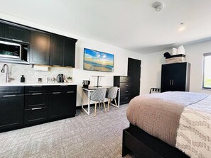 1 chambre, bureau, fer et planche à repasser, Wi-Fi gratuit