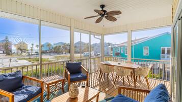 House, Multiple Beds (Island Breeze) | Outdoor dining