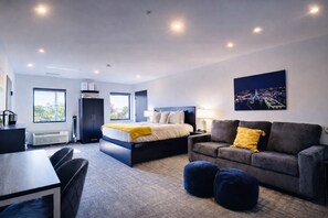 1 habitación, tabla de planchar con plancha, wifi gratis y ropa de cama 