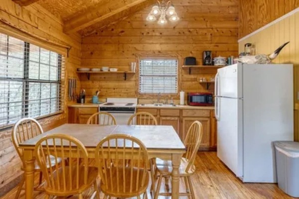 KĂŒhlschrank, Mikrowelle, Ofen, Herdplatte