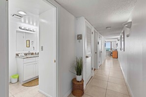 Condo, 1 King Bed with Sofa bed (Smyrna Beach Club 607A) | Interior