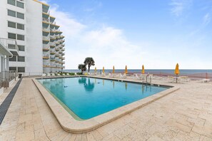 Apartment, 1 King-Bett und Schlafsofa (Smyrna Beach Club 818B) | Pool