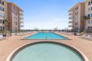 Appart'hôtel, plusieurs lits (Sea Coast Condominium 518) | Piscine