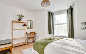 1 bedroom, travel cot, WiFi, bed sheets