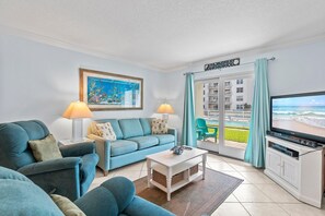 Living area - Sea Coast Gardens II 110 (New Smyrna Beach)