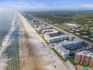 Condo, 1 cama Queen e sofá-cama (Sea Coast Gardens II 110) | Praia | Perto da praia 